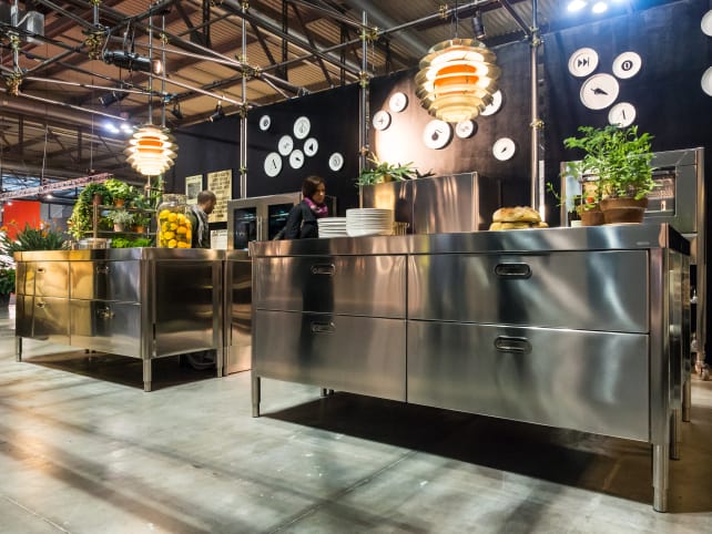 alpes-stainless-kitchen-2.jpg