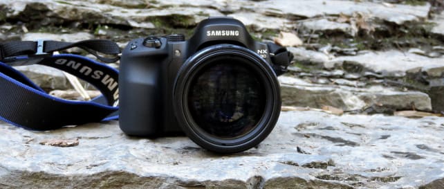 Samsung nx30-hero.jpg
