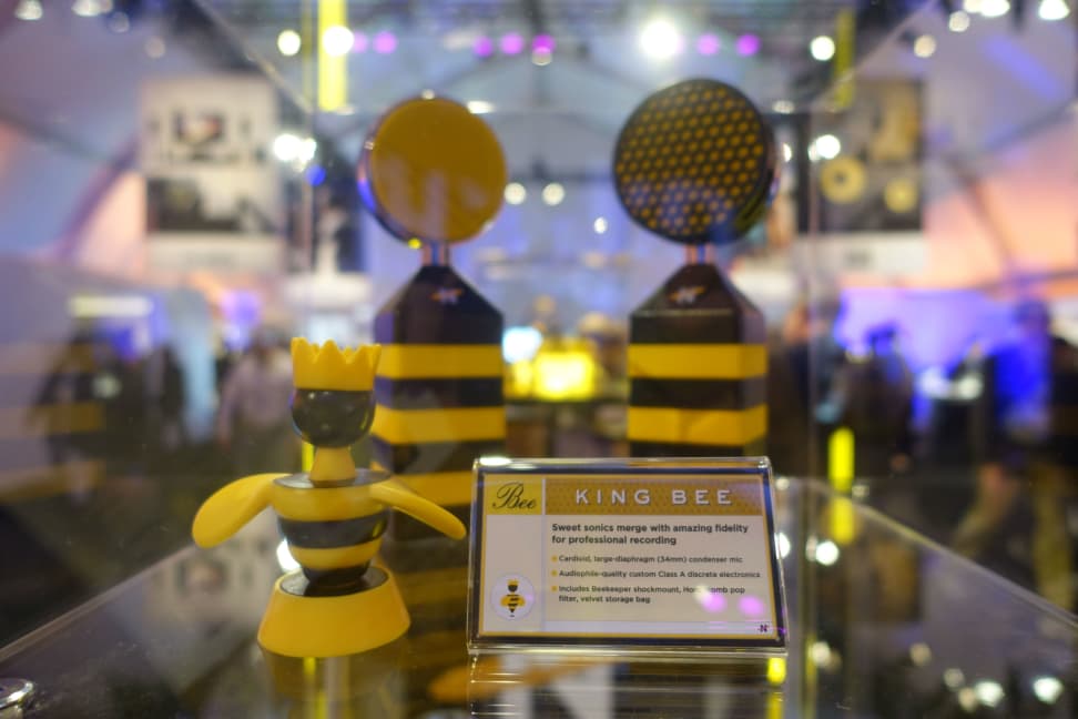 gibson_bee_mic.jpg