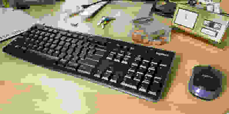 Logitech MK270 Wireless Mouse and Keyboard Set