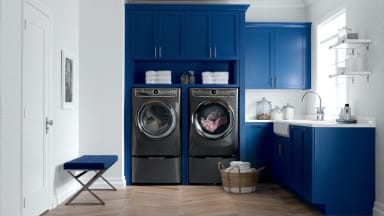 The Electrolux EFLS527UTT packs a mean punch