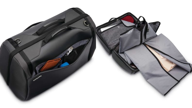 filled pockets in Samsonite traveler suitcase, open Samsonite travel bag