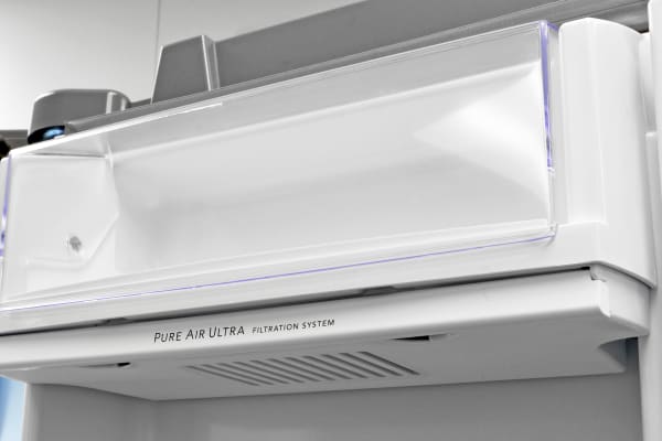 Underneath the crisper is a slot for an air filter meant to help keep the Frigidaire Professional FPBC2277RF smelling fresh.