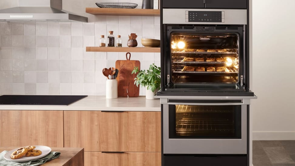 The revamped line of Bosch wall ovens can air fry, proof dough, and bake pizza.