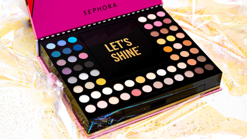 The Sephora Collection eyeshadows in the makeup palette.