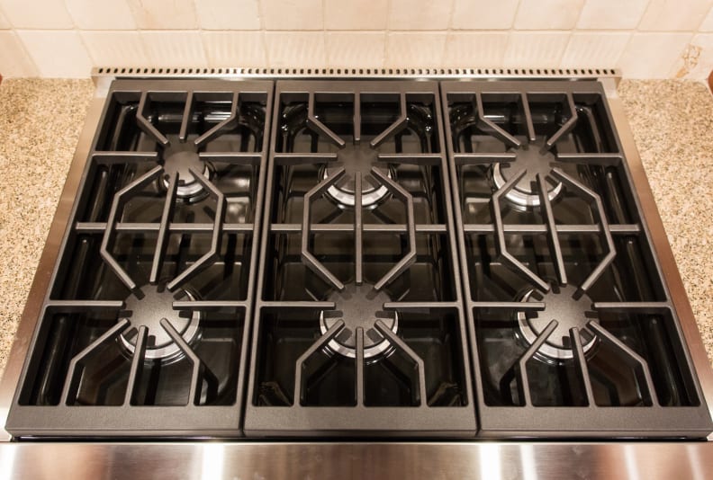 Wolf - SRT364G-LP - 36 Sealed Burner Rangetop - 4 Burners and