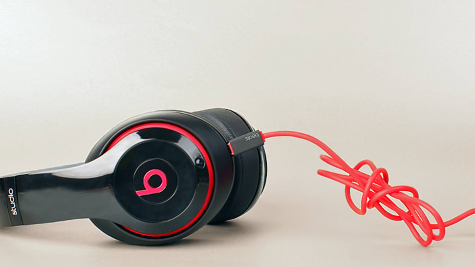 Beats studio 2 black hot sale and red