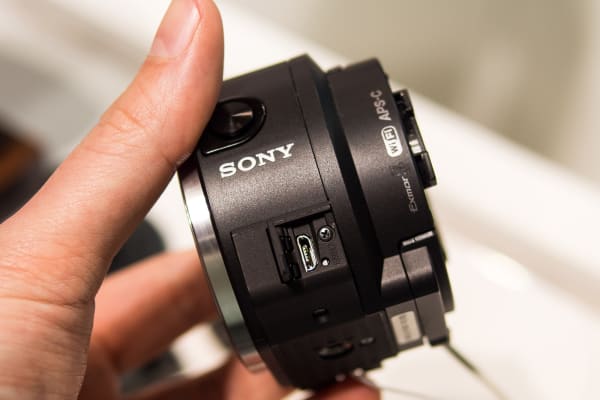 カメラ デジタルカメラ Sony Alpha ILCE-QX1 First Impressions Review - Reviewed