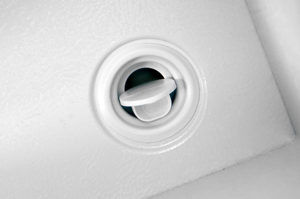 Frigidaire FFFC16M5QW Drain