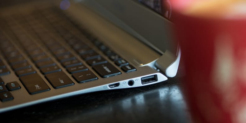 Samsung Notebook 9 13 Right Ports