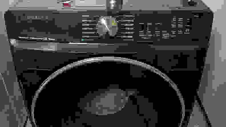 Controls on the Samsung DVE45R6300V dryer