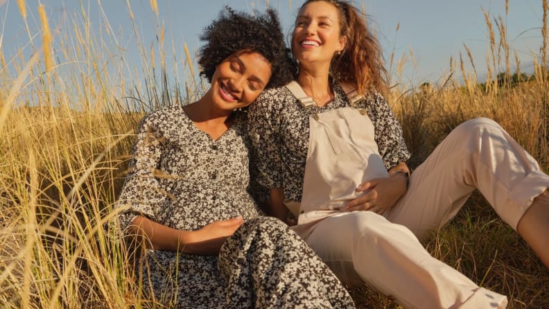 TOP PLACES TO SHOP FOR GENDER NEUTRAL AND ANDROGYNOUS MATERNITY CLOTHES —  This Two Mom Life