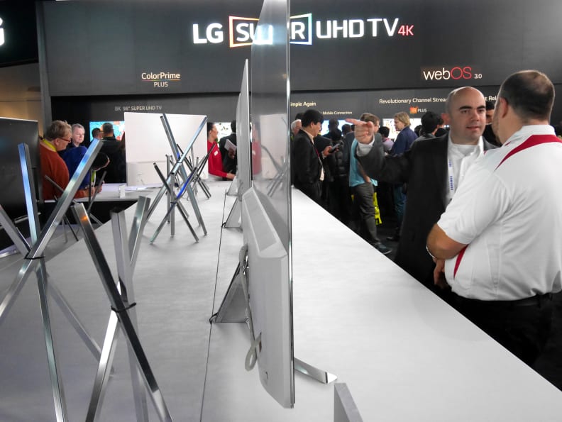 The side of the LG 65UH9500