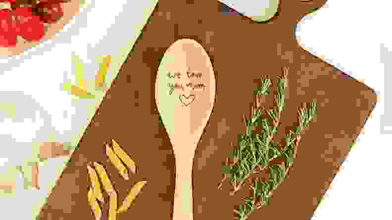Personalized Mother's Day gifts: An engraved wooden spoon