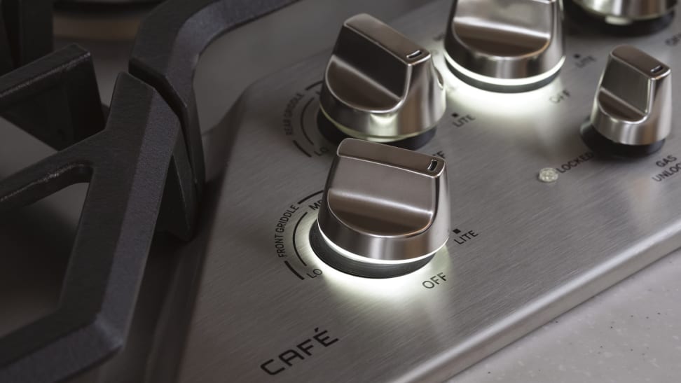 knobs-GE-Café-CGP9536SLSS-cooktop