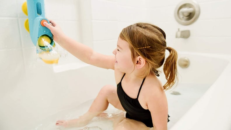 Mold-free bath toys for kids - Reviewed