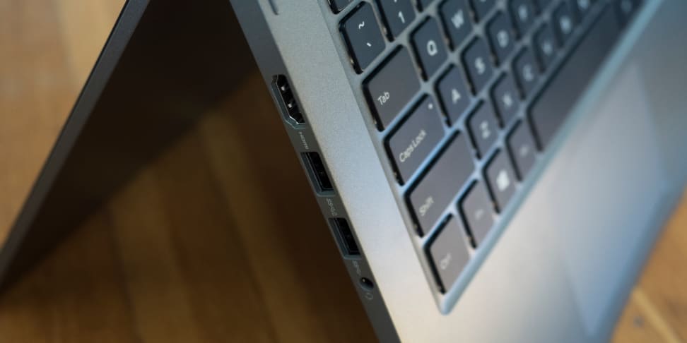 Dell Inspiron 13 5000 2-in-1 left ports