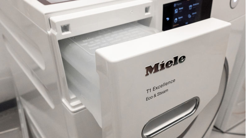 View of the Miele T1's water jug
