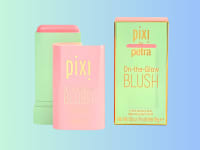 A Pixi On-the-Glow Blush stick and its packaging are displayed against a pastel gradient background.