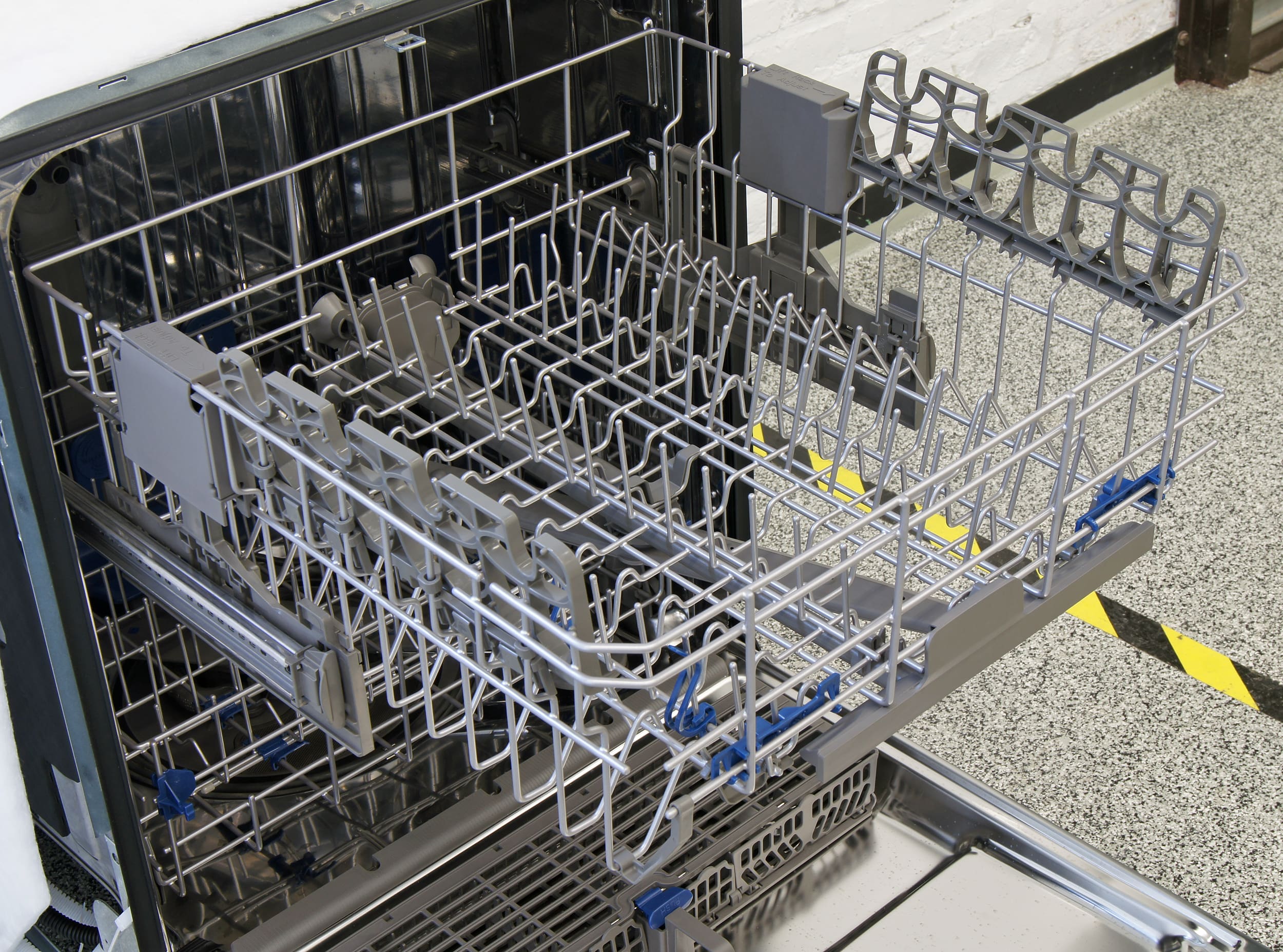 Whirlpool Gold WDT920SADM Dishwasher Review - Reviewed ...