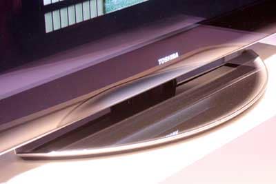 Toshiba-SV670_stand.jpg