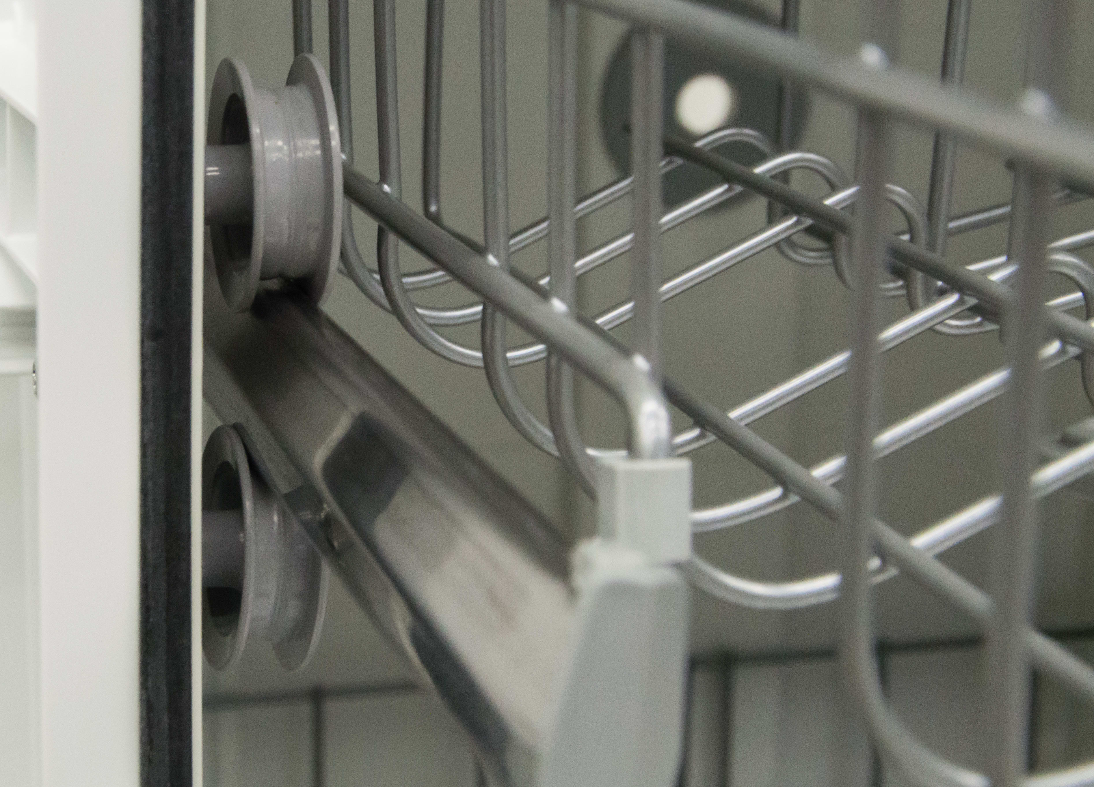 Frigidaire FFID2423RS Dishwasher Review Dishwashers