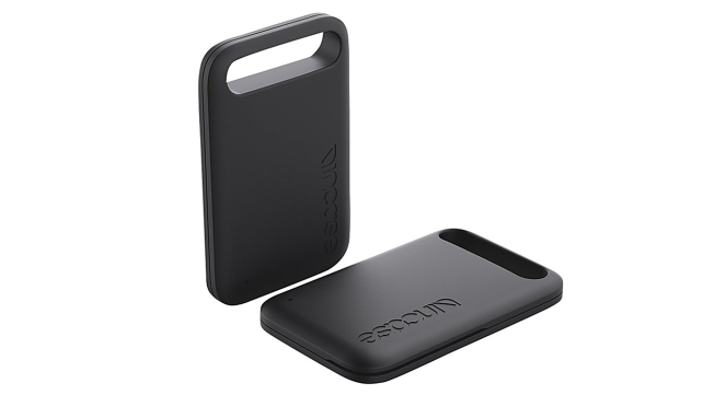 Incase Smart Luggage Tracker
