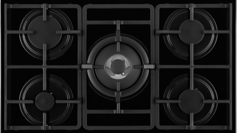 Pros and Cons Between a Gas and Electric Stove