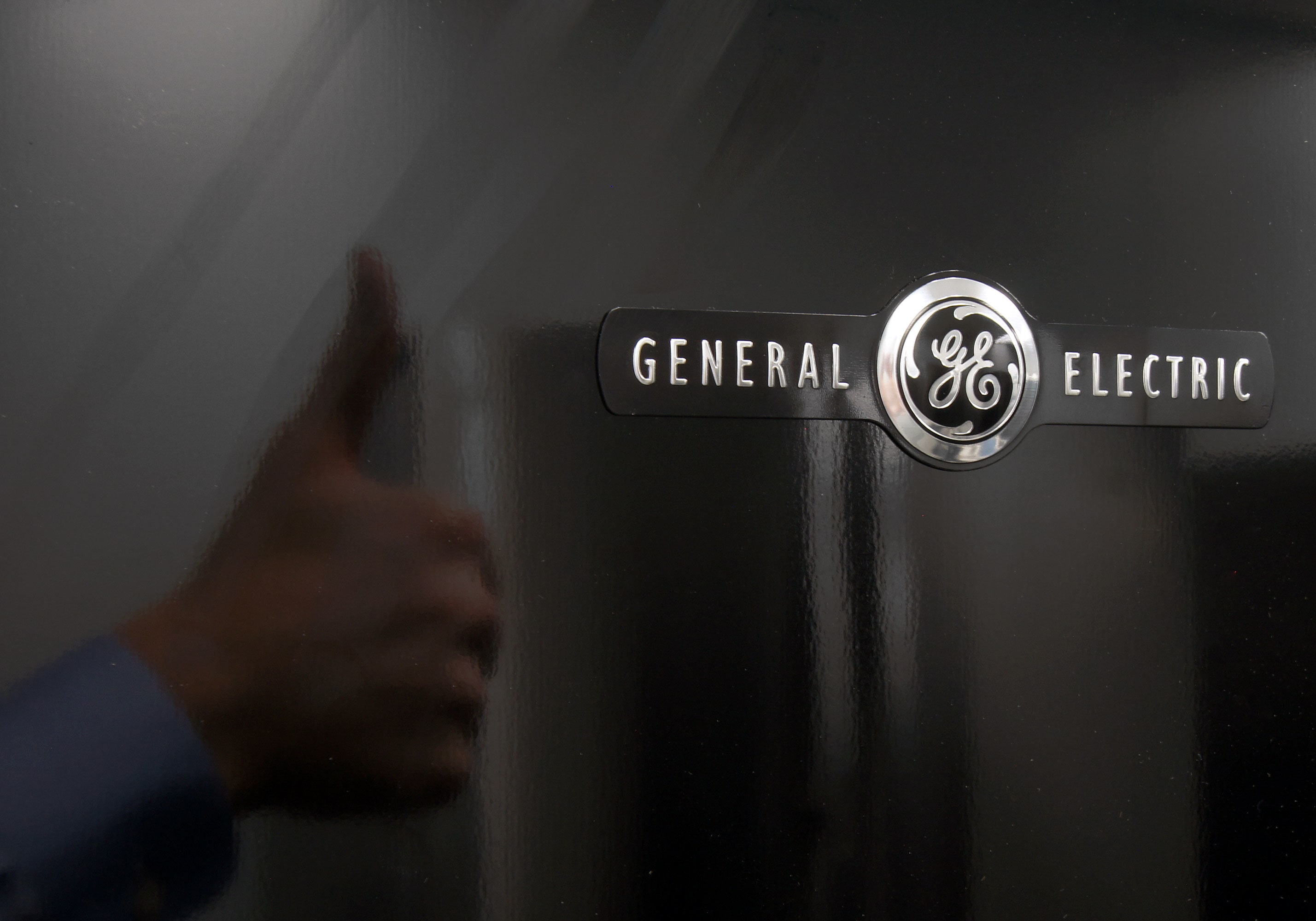 GE Artistry ABE20EGEBS Refrigerator Review Refrigerators