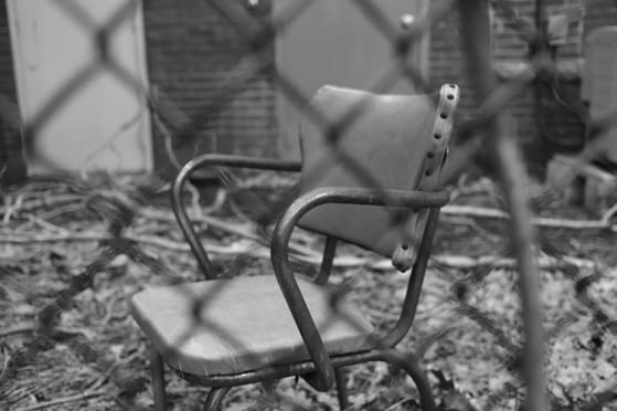 BLACK-AND-WHITE-SHOOTING-6.jpg