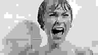 珍妮特李尖叫在淋浴，在“心理学”的场景中。