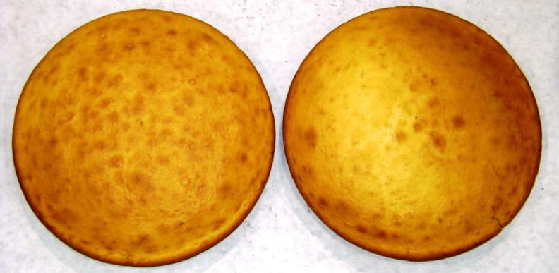 Evenly baked cake tops