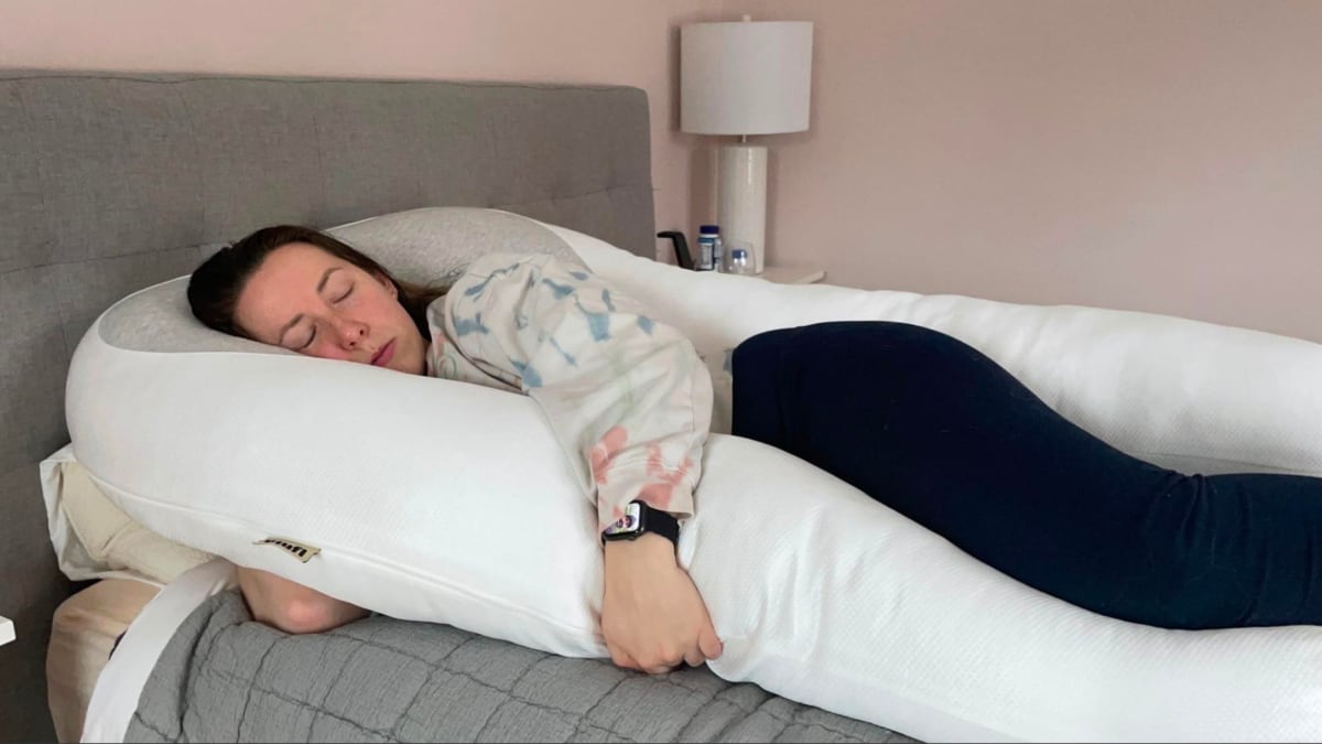 Best Cooling Body Pillow For Side Sleepers Hugl Cooling Body Pillow review: Perfect for side sleepers - Reviewed