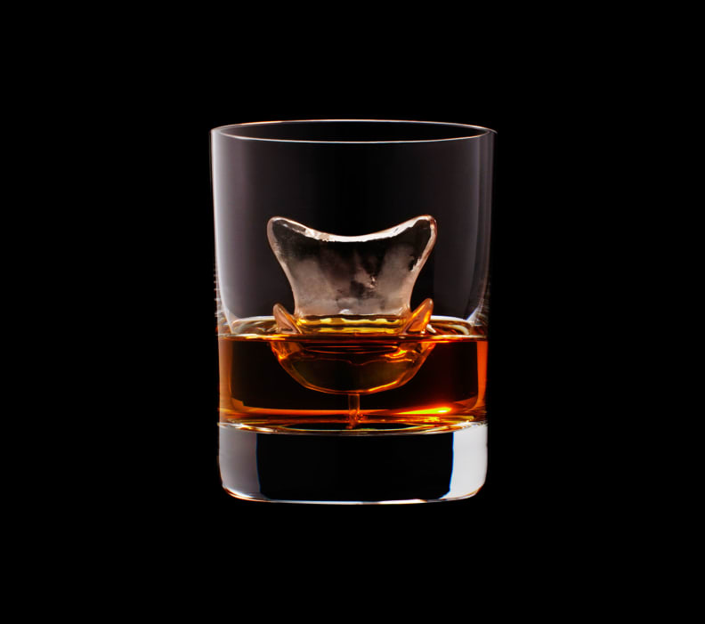 These Ice Cubes Are Too Beautiful For Your Whiskey - Reviewed