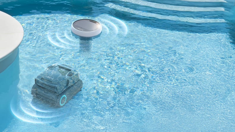 Aiper Scuba X1 Pro Max works with the HydroComm Pro underwater