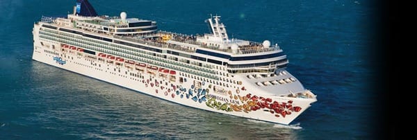 Product Image - Norwegian Cruise Line Norwegian Gem