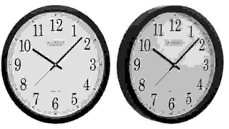 La Crosse Technology 14-Inch Atomic Wall Clock