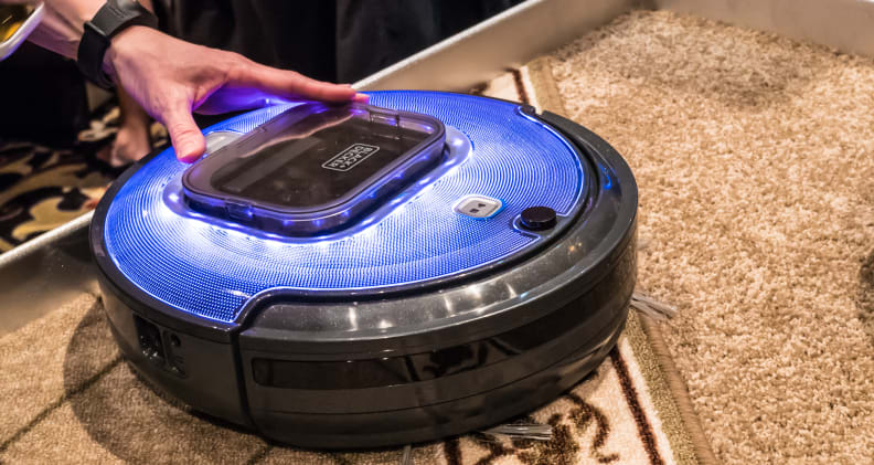 Black & Decker's Smartech Robotic Vacuum keeps smarts, cuts price at CES -  CNET