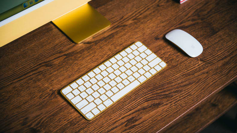 Overhead of the Magic keyboard and mouse