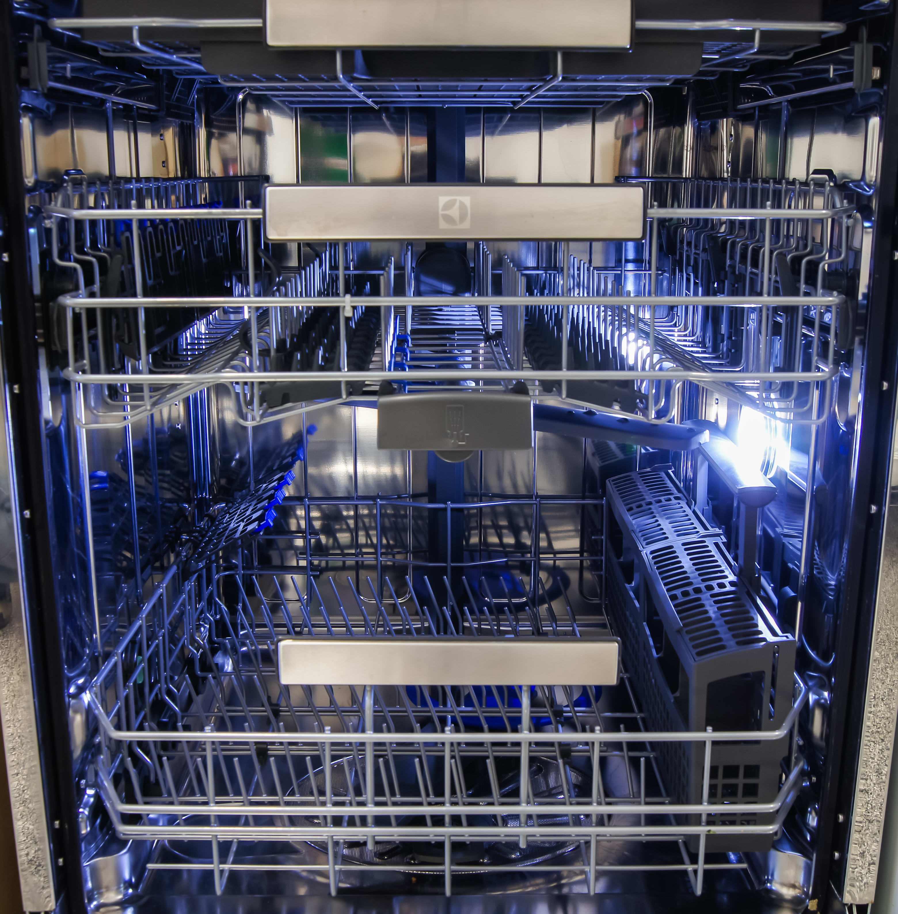 Electrolux EI24ID50QS Dishwasher Review - Reviewed Dishwashers