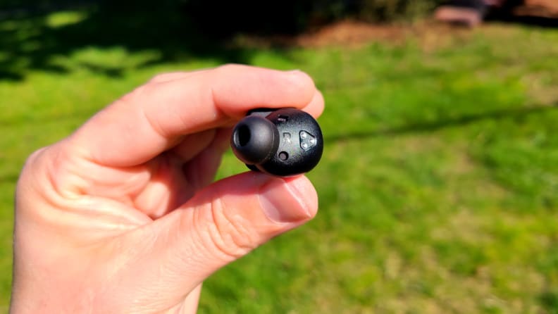 The hybrid active noise cancellation has trouble keeping up with the MW08's peers.