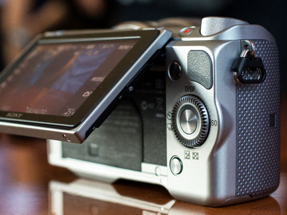 sony α NEX-5T Hero.jpg