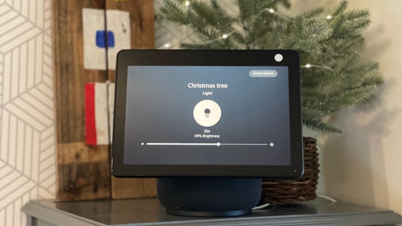 Manage The Cost Of Christmas Lights With Smart Plugs