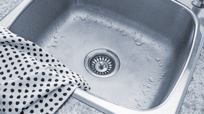 How to clean a stainless steel sink properly without damaging it