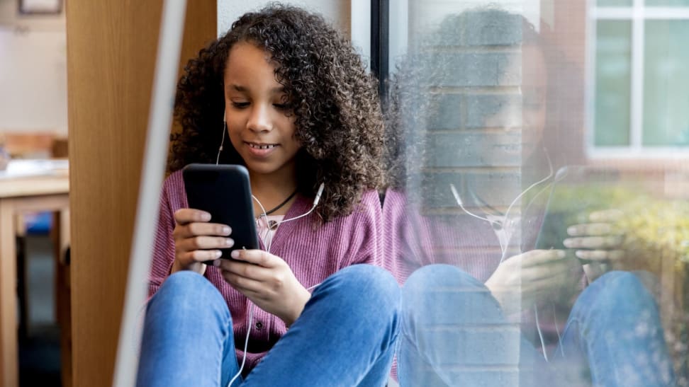 How to know if your child is ready for a cell phone - Reviewed