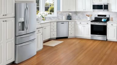 The Frigidaire FGIP2468UF has two OrbitClean spray arms