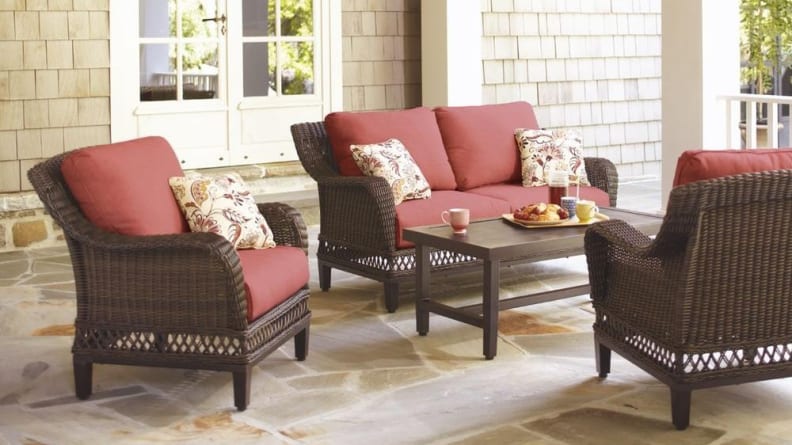 This patio set comes in several different colors.