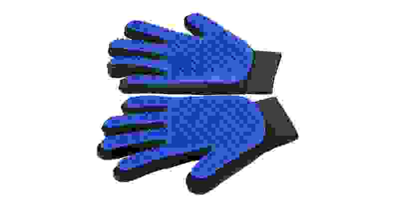 Blue grooming gloves for shedding