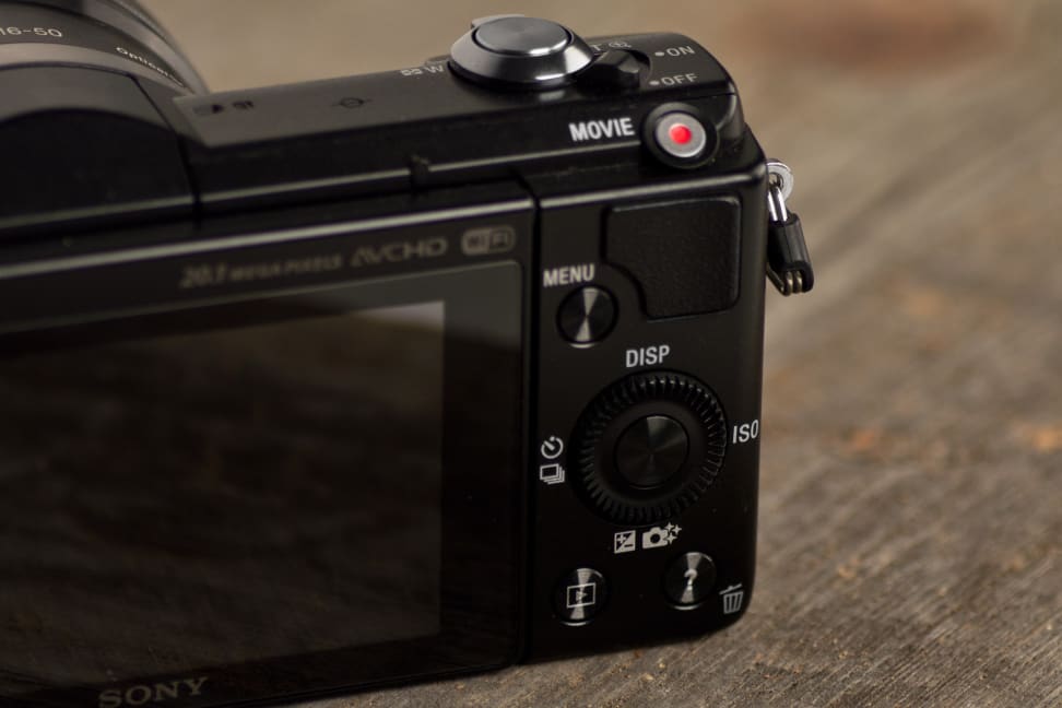 sony-a5000-review-design-controls.jpg