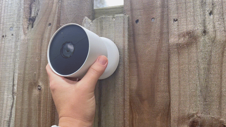 A short video of removing the Nest Cam (battery) from its wireless base
